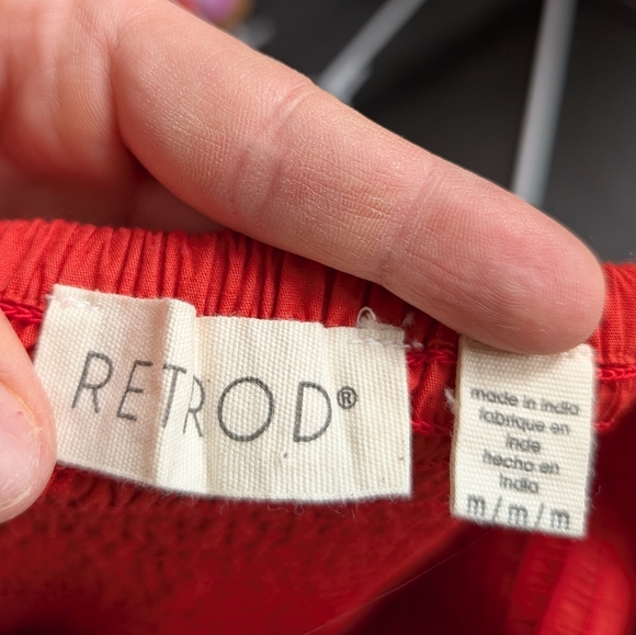 Chic Scarlet Mini Dress Retrod Medium - Picture 6 of 6